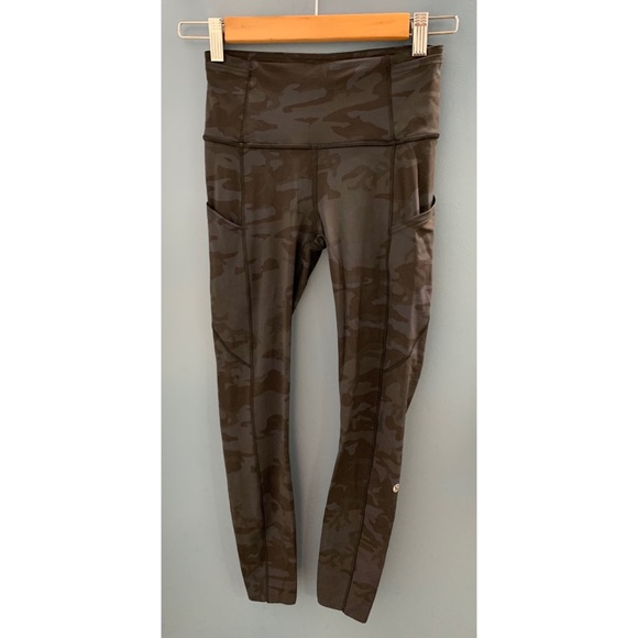 lululemon athletica Pants - 🍋Lululemon Camo Fast and Free Tight II - Size 4